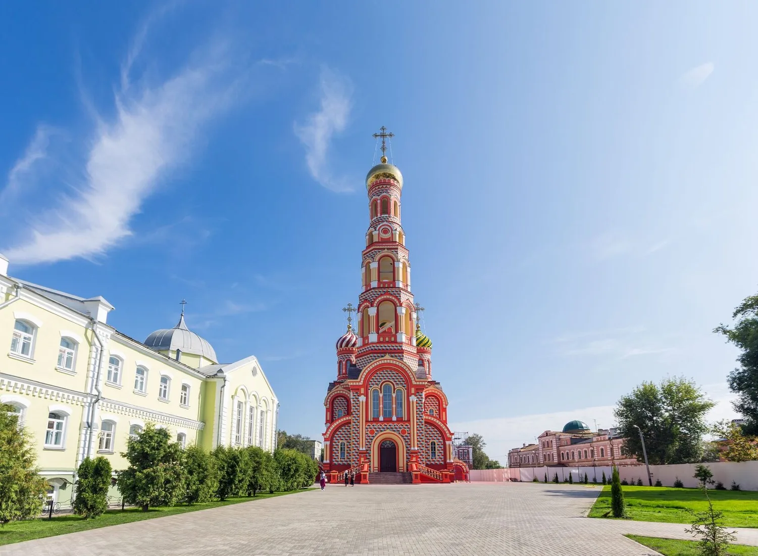 Экскурсии с лучшими гидами в 100+ городах России