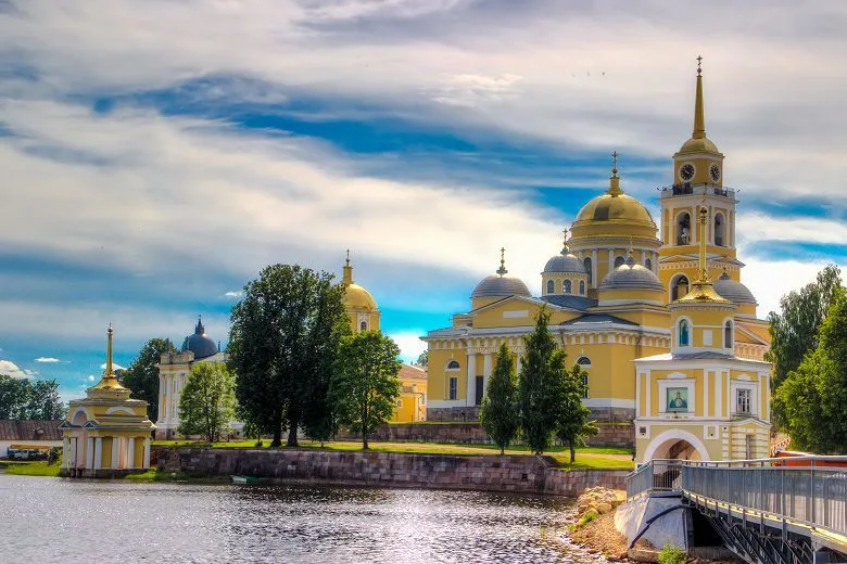 Экскурсии с лучшими гидами в 100+ городах России