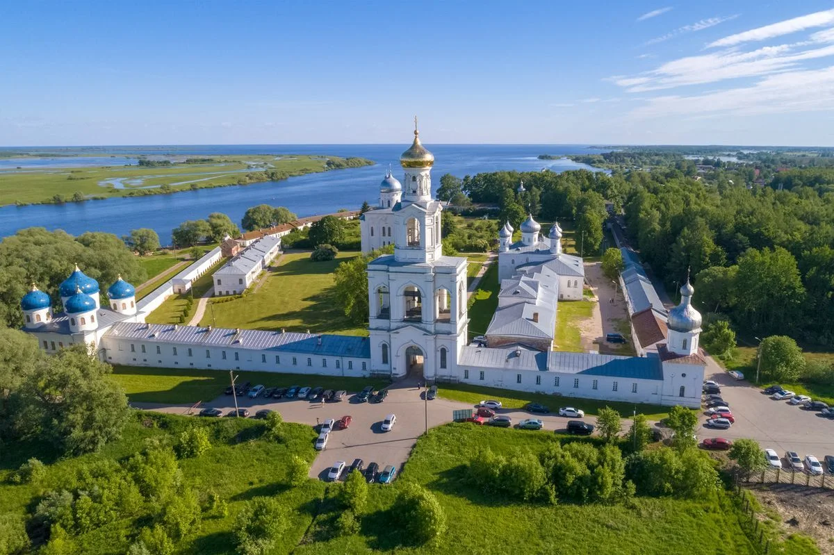 Расширенная экскурсия по Великому Новгороду с посещением Юрьева монастыря