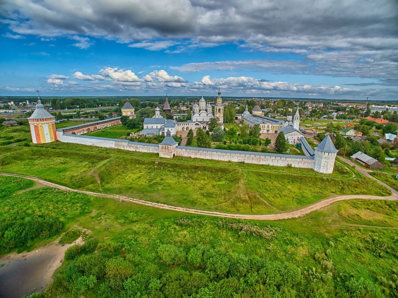 Обзорная экскурсия по Вологде с посещением Спасо-Прилуцкого монастыря
